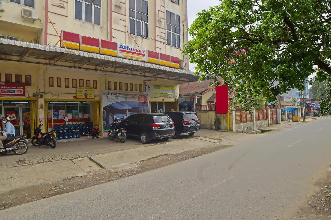 Hotel Reddoorz At Jalan Japaris Medan Exterior foto